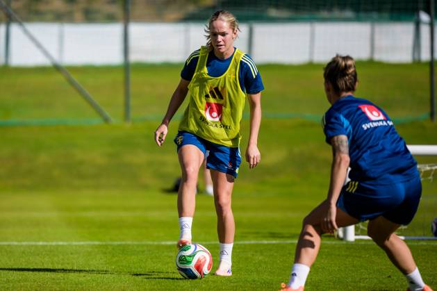 251022 Hanna Lundkvist of the Swedish women s national football team on October 22, 2025 in Benahavis. Photo: Ludvig Thunman BILDBYRAN kod LT LT0733 fotboll football soccer fotball träning practice training sverige sweden dam bbeng Copyright: LUDVIGxTHUNMAN BB251022LT024