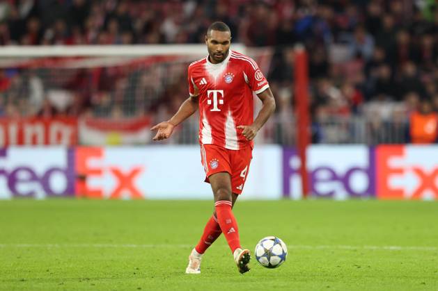 Jonathan Tah (FC Bayern Muenchen, 04) mit Ball, GER, FC Bayern Muenchen vs. Club Bruegge, Fussball, UEFA Champions League, Liga-Phase, 3. Spieltag, Saison 2025 2026, 22.10.2025, GER, FC Bayern Muenchen vs. Club Bruegge, Fussball, UEFA Champions League, Liga-Phase, 3. Spieltag, Saison 2025 2026, 22.10.2025 Muenchen Copyright: xEibner-Pressefoto JennixMaulx EP_JML