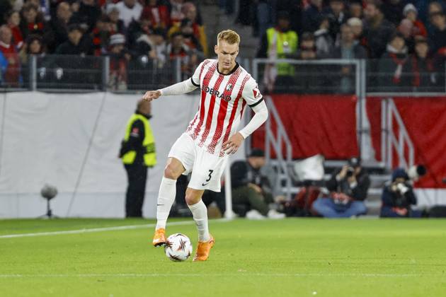 Philipp Lienhart (SC Freiburg, 03) am Ball , Deutschland, UEFA Europa League, 3. Spieltag, 2025 2026, SC Freiburg vs. FC Utrecht, 23.10.2025, Stadion am Wolfswinkel, Freiburg, Deutschland Freiburg Stadion am Wolfswinkel Baden-Württemberg Deutschland Copyright: xGrantxHubbsx