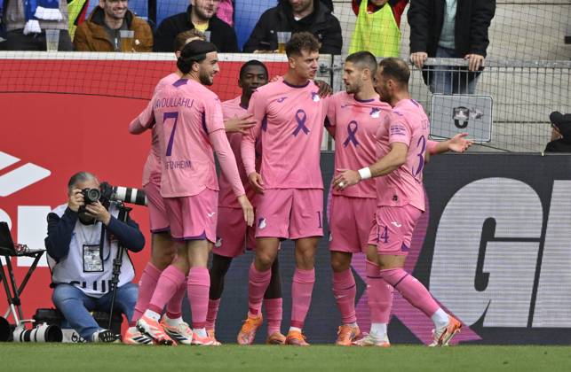 TOR zum 1:0 Fisnik Asllani TSG 1899 Hoffenheim (11) Torjubel Pink viiolett Trikot Sondertrikot Aktion GEMEINSAM GEGEN BRUSTKREBS TSG 1899 Hoffenheim Umut Tohumcu TSG 1899 Hoffenheim (17) Leon Avdullahu TSG 1899 Hoffenheim (07) Vladimir Coufal TSG 1899 Hoffenheim (34) TSG 1899 Hoffenheim vs 1. FC Heidenheim 1846 FCH 25.10.2025 DFL REGULATIONS PROHIBIT ANY USE OF PHOTOGRAPHS AS IMAGE SEQUENCES AND OR QUASI-VIDEO TSG 1899 Hoffenheim vs 1. FC Heidenheim 1846 FCH