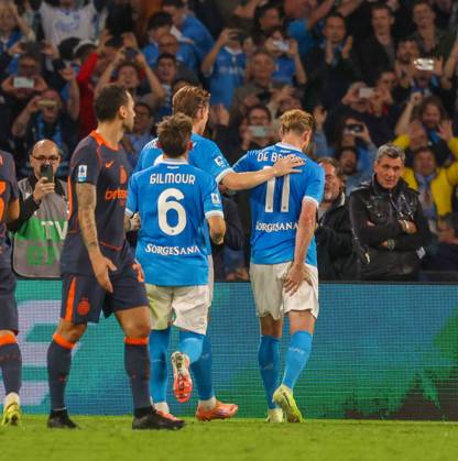 October 25, 2025, Napoli, Campania, ITALIA: Goal the Kevi De Bruyne of SSC Napoli During the 2025 26 Italian Serie A football match between SSC Napoli and Internazionale Milano at the Diego Armando Maradona Stadium in Naples on October 25, 2025...Pictured: Napoli ITALIA - ZUMAs236 20251025_aap_s236_053 Copyright: xFabioxSassox