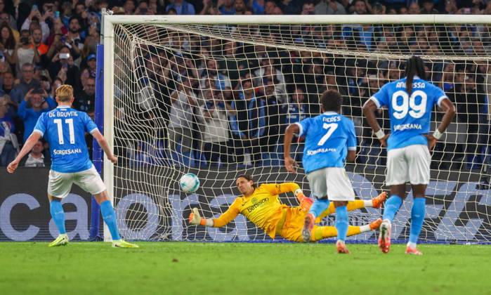 October 25, 2025, Napoli, Campania, ITALIA: Goal the Kevi De Bruyne of SSC Napoli During the 2025 26 Italian Serie A football match between SSC Napoli and Internazionale Milano at the Diego Armando Maradona Stadium in Naples on October 25, 2025...Pictured: Napoli ITALIA - ZUMAs236 20251025_aap_s236_063 Copyright: xFabioxSassox