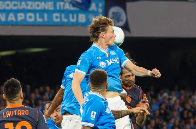 October 25, 2025, Napoli, Campania, ITALIA: Scott McTominay of SSC Napoli During the 2025 26 Italian Serie A football match between SSC Napoli and Internazionale Milano at the Diego Armando Maradona Stadium in Naples on October 25, 2025...Pictured: Napoli ITALIA - ZUMAs236 20251025_aap_s236_064 Copyright: xFabioxSassox