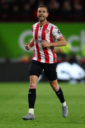 London, England, 25th October 2025. Jordan Henderson of Brentford during the Brentford vs Liverpool Premier League match at Gtech Community Stadium, London. Picture credit should read: Paul Terry Sportimage EDITORIAL USE ONLY. No use with unauthorised audio, video, data, fixture lists, club league logos or live services. Online in-match use limited to 120 images, no video emulation. No use in betting, games or single club league player publications. SPI_101_PT_Brentford_Liverpool SPI-4238-0102