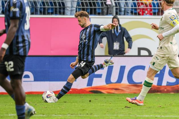 Lukas Klünter (SV Waldhof Mannheim, 24) Fussball: 3. Liga, 12. Spieltag, SV Waldhof Mannheim vs. TSV 1860 München am 25.10.2025 in Mannheim (Carl-Benz-Stadion), Deutschland Mannheim Carl-Benz-Stadion Deutschland Copyright: xFranzxReindelx