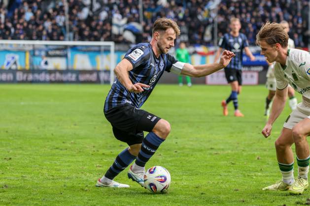 Lukas Klünter (SV Waldhof Mannheim, 24) Fussball: 3. Liga, 12. Spieltag, SV Waldhof Mannheim vs. TSV 1860 München am 25.10.2025 in Mannheim (Carl-Benz-Stadion), Deutschland Mannheim Carl-Benz-Stadion Deutschland Copyright: xFranzxReindelx