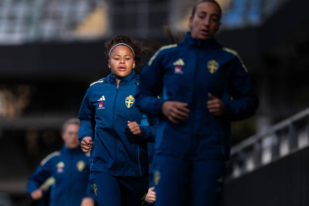 251027 Felicia Schröder of the Swedish women s national football team during a training session on October 27, 2025 in Gothenburg. Photo: Mathias Bergeld BILDBYRAN kod MB MB1227 fotboll football soccer fotball nations league uefa womens nations league träning practice training sverige sweden dam bbeng Copyright: MATHIASxBERGELD BB251027MB017