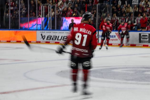 COLOGNE, GERMANY - 26 OCTOBER, 2025: Moritz Mueller - The IceHockey DEL match Koelner Haie - Frankfurt Leowen at Lanxess Arena Copyright: xVitaliixKliuievx