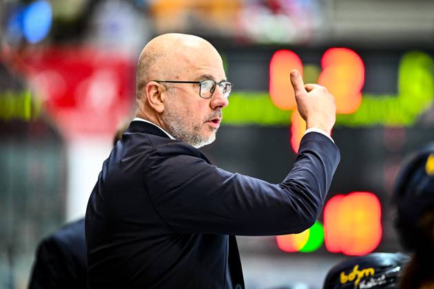 Stefan Nyman (Cheftrainer, Headcoach, Iserlohn Roosters), GER, Iserlohn Roosters vs. Koeler Haie, Eishockey, Penny-DEL, 15. Spieltag, Spielzeit 2025 2026, 28.10.2025, GER, Iserlohn Roosters vs. Koeler Haie, Eishockey, Penny-DEL, 15. Spieltag, Spielzeit 2025 2026, 28.10.2025 Iserlohn Copyright: xJonasxBrockmann Eibner-Pressefotx EP_JBN
