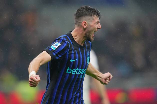 Inter Milan™s Petar Sucic celebrates after scoring 2-0 during the Serie A soccer match between Inter and Fiorentina at the San Siro Stadium in Milan , north Italy - Wednesday , October 29 , 2025. - Soccer . Copyright: xSpada LaPressex