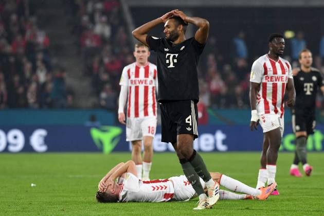 Jonathan Tah (FC Bayern Muenchen) gestikuliert, gestik waehrend des Spiels der 2. Runde im DFB-Pokal zwischen 1. FC Köln und FC Bayern München im Rhein-Energie-Stadion am 29. October 2025 in Köln, Deutschland. (Foto von Ralf Treese DeFodi Images) +++ Jonathan Tah (FC Bayern Muenchen) gestures during the DFB-Cup - Second Round match between 1. FC Koeln and FC Bayern München at Rhein-Energie-Stadion on October 29, 2025 in Koeln, Germany. (Photo by Ralf Treese DeFodi Images) DFB DFL REGULATIONS PROHIBIT ANY USE OF PHOTOGRAPHS AS IMAGE SEQUENCES AND OR QUASI-VIDEO. (Photo by Ralf Treese DeFodi Images) Jonathan Tah FC Bayern Muenchen gestures, gestures during the DFB Cup Second Round match between 1 FC Koeln and FC Bayern München at Rhein Energie Stadion on October 29, 2025 in Koeln, Germany Photo by Ralf Treese DeFodi Images Jonathan Tah FC Bayern Muenchen gestures during the DFB Cup Second Round match between 1 FC Koeln and FC Bayern München at Rhein Energie Stadion on October 29, 2025 in Koeln, Germany Photo by Ralf Treese DeFodi Images DFB DFL REGULATIONS PROHIBIT ANY USE OF PHOTOGRAPHS AS IMAGE SEQUENCES AND OR QUASI VIDEO Photo by Ralf Treese DeFodi Images