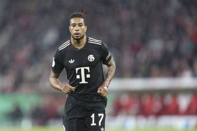 Michael Olise (FC Bayern München) schaut waehrend des DFB-Pokal Spiels 1.FC Köln v FC Bayern München, RheinEnergieStadion am 29. October 2025 in Köln, Deutschland. (Foto von Oliver Kaelke DeFodi Images) +++ Michael Olise (FC Bayern München) looks on during the DFB-Pokal match between 1.FC Köln v FC Bayern München at RheinEnergieStadion on October 29, 2025 in Cologne, Germany. (Photo by Oliver Kaelke DeFodi Images) (Photo by Oliver Kaelke DeFodi Images) Michael Olise FC Bayern München looks on during the DFB Pokal match 1 FC Köln v FC Bayern München, RheinEnergieStadion on October 29, 2025 in Cologne, Germany Photo by Oliver Kaelke DeFodi Images Michael Olise FC Bayern München looks on during the DFB Pokal match between 1 FC Köln v FC Bayern München at RheinEnergieStadion on October 29, 2025 in Cologne, Germany Photo by Oliver Kaelke DeFodi Images Photo by Oliver Kaelke DeFodi Images