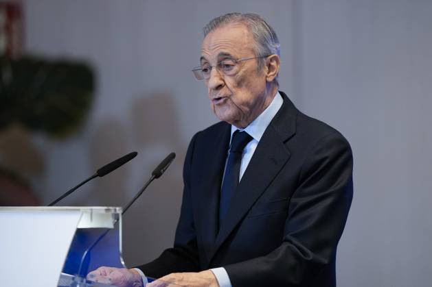 October 31, 2025, Madrid, Madrid, Spain: Florentino Perez, President of Real Madrid, attends during the presentation of the 2024â€2025 Golden Boot to Kylian Mbappe in the VIP box at the Santiago Bernabeu Stadium on October 31, 2025 in Madrid, Spain. Madrid Spain - ZUMAa181 20251031_zaa_a181_085 Copyright: xOscarxJ.xBarrosox