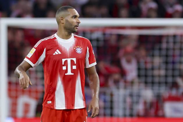 Jonathan Tah (FC Bayern Muenchen) gestikuliert, Bundesliga, FC Bayern München v Bayer 04 Leverkusen, Allianz Arena am 01. November 2025 in München, Deutschland. (Foto von Marco Steinbrenner DeFodi Images) Jonathan Tah (FC Bayern Muenchen) gestures, Bundesliga, FC Bayern München v Bayer 04 Leverkusen, Allianz Arena, November 1, 2025 in München, Germany. (Photo by Marco Steinbrenner DeFodi Images) DFL regulations prohibit any use of photographs as image sequences and or quasi-video. Jonathan Tah FC Bayern Muenchen gestures, Bundesliga, FC Bayern München v Bayer 04 Leverkusen, Allianz Arena on November 01, 2025 in Munich, Germany Photo by Marco Steinbrenner DeFodi Images Jonathan Tah FC Bayern Muenchen gestures, Bundesliga, FC Bayern München v Bayer 04 Leverkusen, Allianz Arena, November 1, 2025 in Munich, Germany Photo by Marco Steinbrenner DeFodi Images DFL regulations prohibit any use of photographs as image sequences and or quasi video
