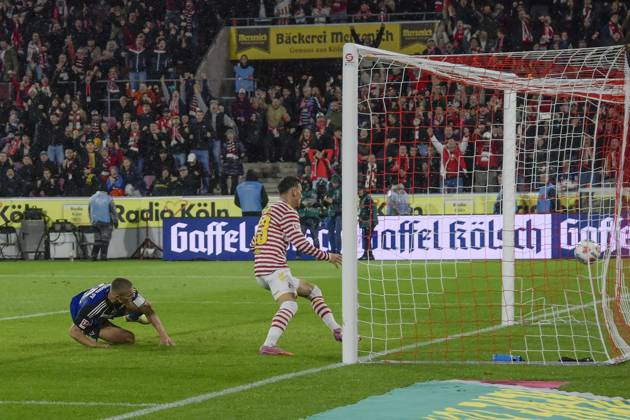 Said El Mala (Koeln 13) erzielt das Tor zum 3:1 02.11.2025 Fussball 1. FC Koeln vs Hamburger SV, Rheinenergiestadion, Koeln, DFB DFL REGULATIONS PROHIBIT ANY USE OF PHOTOGRAPHS AS IMAGE SEQUENCES AND OR QUASI-VIDEO