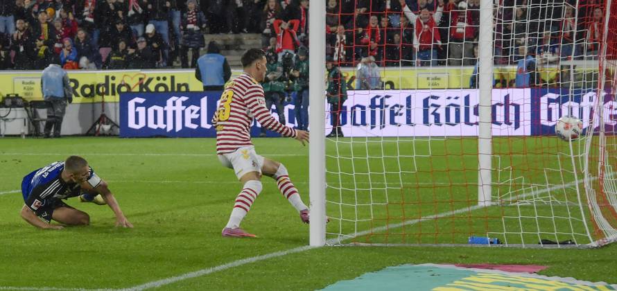 Said El Mala (Koeln 13) erzielt das Tor zum 3:1 02.11.2025 Fussball 1. FC Koeln vs Hamburger SV, Rheinenergiestadion, Koeln, DFB DFL REGULATIONS PROHIBIT ANY USE OF PHOTOGRAPHS AS IMAGE SEQUENCES AND OR QUASI-VIDEO