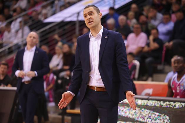Trainer Marko Stankovic Telekom Baskets Bonn vs. ALBA Berlin 6. Speiltag - Saison 2025 26