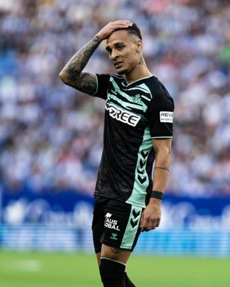 October 5, 2025, Barcelona, Barcelona, Spain: Anthony of Real Betis seen in action during the LaLiga EA Sports match round 8 between RCD Espanyol and Real Betis at RCDE Stadium Barcelona Spain - ZUMAs316 20251005_znp_s316_028 Copyright: xMartixSeguraxRamonedax