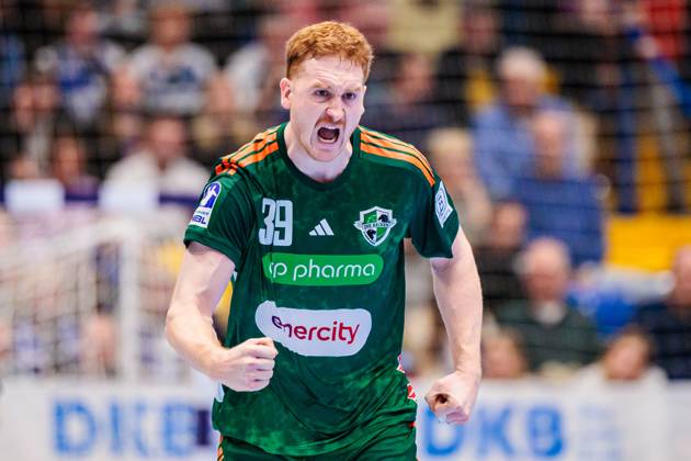 Lukas Stutzke (TSV Hannover-Burgdorf, 39) jubelt nach Torerfolg Tor GER, TBV Lemgo Lippe vs. TSV Hannover-Burgdorf, Handball, 1. Bundesliga, 11. Spieltag, Spielzeit 2025 2026, 09.11.2025 GER, TBV Lemgo Lippe vs. TSV Hannover-Burgdorf, Handball, 1. Bundesliga, 11. Spieltag, Spielzeit 2025 2026, 09.11.2025 Lemgo Copyright: xEibner-Pressefoto JanxRollingerx EP_JSK