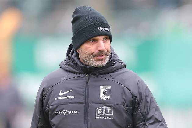 Leipzig, 08.11.2025, Alfred-Kunze-Sportpark, Fußball, Männer, Saison 2025 2026, Regionalliga Nordost, 15. Spieltag , BSG Chemie Leipzig - ZFC Meuselwitz 0:2 (0:2) , Im Bild v.l.: ,