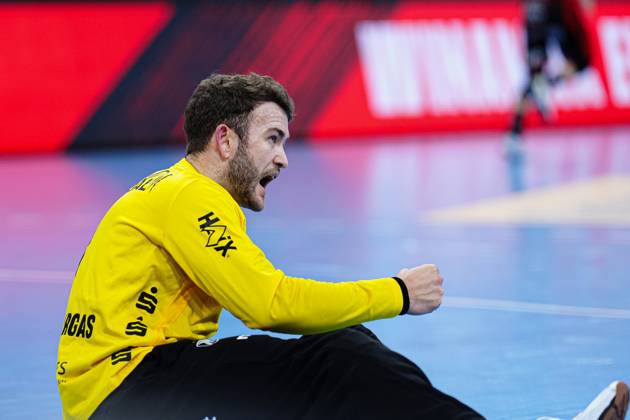 Jubel nach Parade Gonzalo Perez de Vargas (THW Kiel, 01) GER, THW Kiel vs. BSV Bern, Handball, EHF European League, Spieltag 4, Saison 2025 2026, 18.11.2025 GER, THW Kiel vs. BSV Bern, Handball, EHF European League, Spieltag 4, Saison 2025 2026, 18.11.2025 Kiel Copyright: xEibner-Pressefoto MarcelxvonxFehrnx EP_MFN