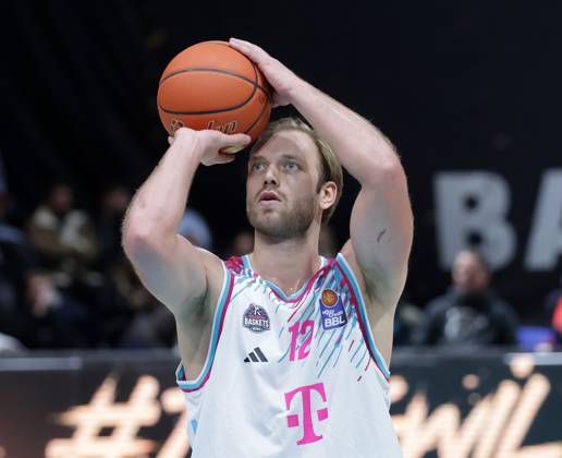 Melvin Jostmann (Telekom Baskets Bonn) Basketball, Herren, Saison 2025 2026, easyCredit Basketball-Bundesliga, Basketball Loewen Braunschweig gegen Telekom Baskets Bonn