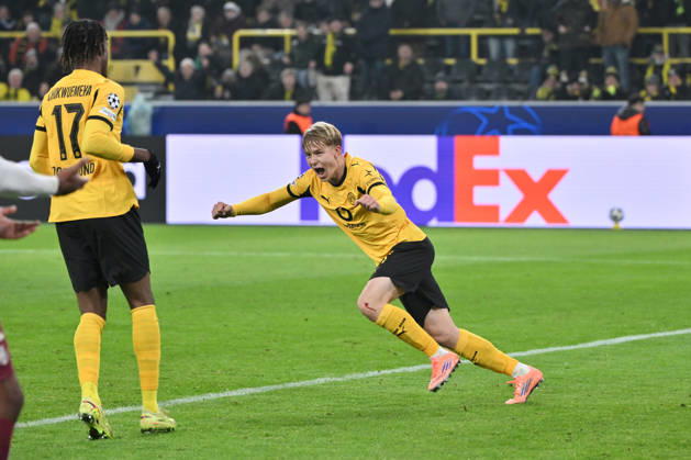 Jubel 4:0 Daniel Svensson (Borussia Dortmund) 25.11.2025, Fussball, UEFA Champions League 2025 2026, 5. Spieltag, Borussia Dortmund - FC Villarreal 4:0 UEFA regulations prohibit any use of photographs as image sequences and or quasi-video Dortmund Signal Iduna Park Nordrhein Westfalen Deutschland
