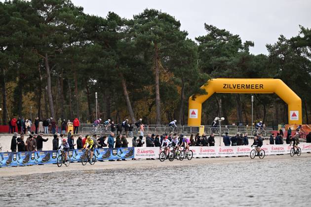 Illustration picture taken during the Boonen and Friends cyclocross cycling event for charity, Saturday 29 November 2025 in Mol. LUCxCLAESSEN x145170144x