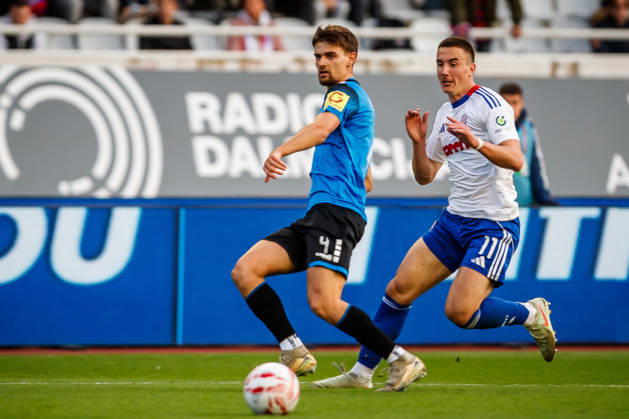 SuperSport HNL, round 15: HNK Hajduk Split v NK Varazdin Luka Skaricic of NK Varazdin and Michele Sego of HNK Hajduk Split during the SuperSport HNL 2025. 2026. round 15 match between HNK Hajduk Split and NK Varazdin at Poljud Stadium in Split, Croatia on November 29, 2025. ZvonimirxBarisin PIXSELL