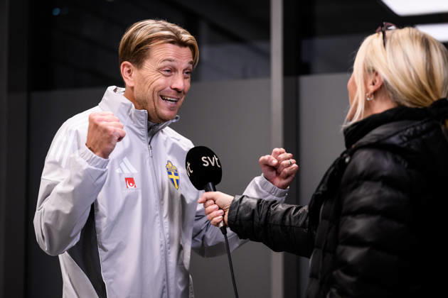 251201 Head coach Tony Gustavsson of the Swedish women s national football team in the mixed zone after a training session on December 1, 2025 in Stockholm. Photo: Jesper Zerman BILDBYRAN kod JZ JZ0652 fotboll football soccer fotball nations league uefa womens nations league träning practice training sverige sweden dam bbeng Copyright: JESPERxZERMAN BB251201JZ054