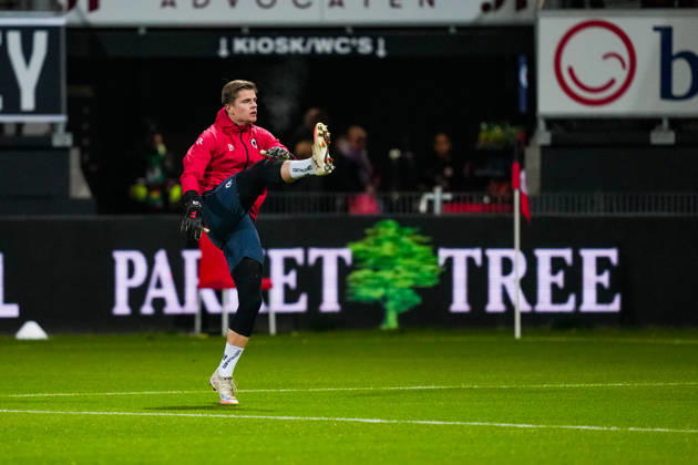 Eredivisie: Excelsior Rotterdam v FC Groningen Rotterdam - Goalkeeper Calvin Raatsie of SBV Excelsior Rotterdam during the fifteenth competition round of the 2025 2026 Eredivisie season. The match is set between Excelsior Rotterdam and FC Groningen at Stadion Woudestein on 5 December 2025 in Rotterdam, The Netherlands. (VK Sportphoto Danny de Groot) Copyright: xDannyxdexGrootx