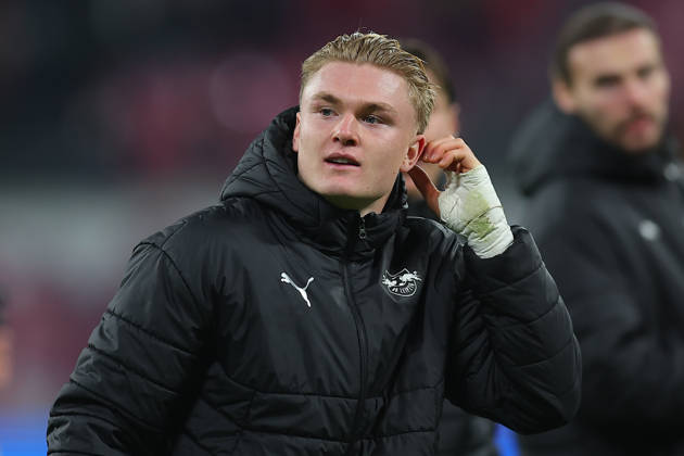 RB Leipzig - Frankfurt Bundesliga Leipzig, 06.12.2025, Red Bull Arena, Fußball, Männer, Saison 2025 2026, 1. Bundesliga, 13. Spieltag, RB Leipzig - Eintracht Frankfurt 6:0 (2:0) , Im Bild: Conrad Harder (11, RB Leipzig) ,