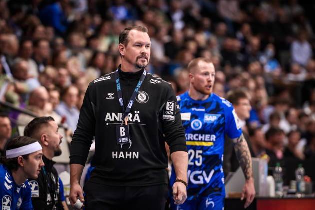 Misha Kaufmann (TVB Stuttgart, Trainer) GER, TVB Stuttgart - SC DHfK Leipzig, DAIKIN HBL, Handball, Bundesliga, 15. Spieltag, Spielzeit 2025 2026, 07.12.2025 GER, TVB Stuttgart - SC DHfK Leipzig, DAIKIN HBL, Handball, Bundesliga, 15. Spieltag, Spielzeit 2025 2026, 07.12.2025 Stuttgart Copyright: xSandyxDinkelackerx EP_SDR