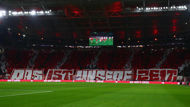 RB Leipzig - Frankfurt Bundesliga Leipzig, 06.12.2025, Red Bull Arena, Fußball, Männer, Saison 2025 2026, 1. Bundesliga, 13. Spieltag, RB Leipzig - Eintracht Frankfurt 6:0 (2:0) , Im Bild: Fans Leipzig zeigen Choreo ,