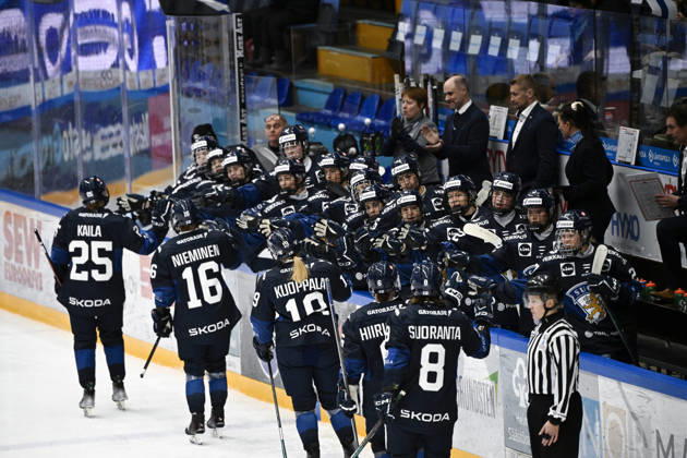 LKS 20251210 Finnish players celebrating 3-1 goal by Jenna Kaila (left) during women s EHT Ice hockey, Eishockey match Finland vs Sweden in Lahti, Finland on December 10, 2025. - RONI REKOMAA Lahti Finland b-VYuYfHJZQ Copyright: xRonixRekomaax b-VYuYfHJZQ