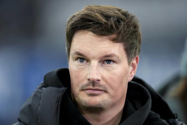 Merlin Polzin (Trainer, Cheftrainer, HSV), Einzelbild, Einzelfoto, Aktion, Action, Porträt, Portrait, 13.12.2025, Sinsheim (Deutschland), Fussball, Bundesliga, TSG 1899 Hoffenheim - Hamburger SV, DFB DFL REGULATIONS PROHIBIT ANY USE OF PHOTOGRAPHS AS IMAGE SEQUENCES AND OR QUASI-VIDEO.