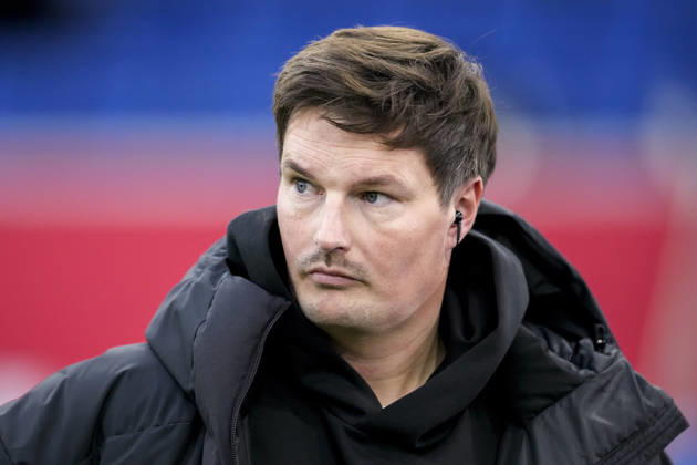 Merlin Polzin (Trainer, Cheftrainer, HSV), Einzelbild, Einzelfoto, Aktion, Action, 13.12.2025, Sinsheim (Deutschland), Fussball, Bundesliga, TSG 1899 Hoffenheim - Hamburger SV, DFB DFL REGULATIONS PROHIBIT ANY USE OF PHOTOGRAPHS AS IMAGE SEQUENCES AND OR QUASI-VIDEO.