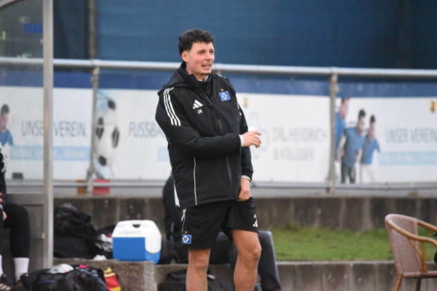 Fußball I Herren I Saison 2025 2026 I Regionalliga Nord I 16. Spieltag I Hamburger SV II U21, U 21 - FC St. Pauli II (U23) I 13.12.2025 Jasper Hölscher (HSV, Co-Trainer) (Nur zur redaktionellen Nutzung.) Hamburg Stadion Hoheluft, Lokstedter Steindamm 87 Hamburg Deutschland Copyright: xLobeca RobertoxSeidelx