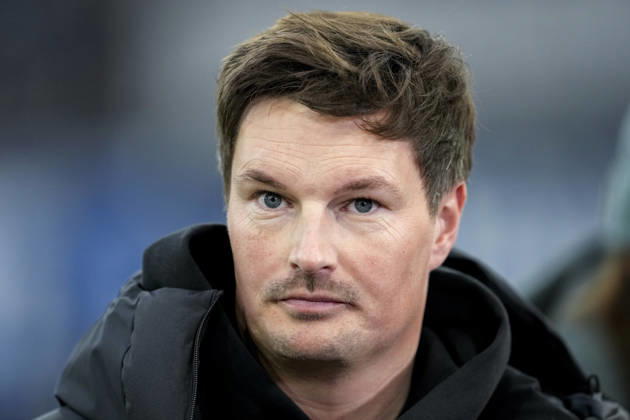 Merlin Polzin (Trainer, Cheftrainer, HSV), Einzelbild, Einzelfoto, Aktion, Action, Porträt, Portrait, 13.12.2025, Sinsheim (Deutschland), Fussball, Bundesliga, TSG 1899 Hoffenheim - Hamburger SV, DFB DFL REGULATIONS PROHIBIT ANY USE OF PHOTOGRAPHS AS IMAGE SEQUENCES AND OR QUASI-VIDEO.