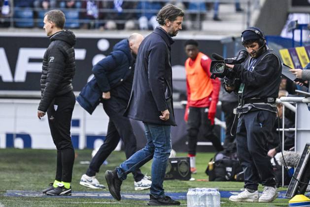 Gent s head coach Rik De Mil pictured during a soccer match between KAA Gent and Royal Antwerp FC, Sunday 14 December 2025 in Gent, on day 18 of the 2025-2026 Jupiler Pro League first division of the Belgian championship. TOM GOYVAERTS TomxGoyvaerts x148821997x