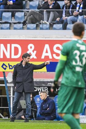 Gent s head coach Rik De Mil pictured during a soccer match between KAA Gent and Royal Antwerp FC, Sunday 14 December 2025 in Gent, on day 18 of the 2025-2026 Jupiler Pro League first division of the Belgian championship. TOM GOYVAERTS TomxGoyvaerts x148825662x