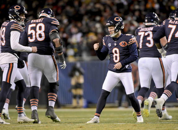 Chicago Bears place kicker Cairo Santos (8) celebrates the game tying extra point with 24 seconds left in the fourth quarter against the Green Bay Packers at Soldier Field in Chicago on Saturday, December 20, 2025. Bears defeated the Packers 22-16.  CHI20251220136 MARKxBLACK