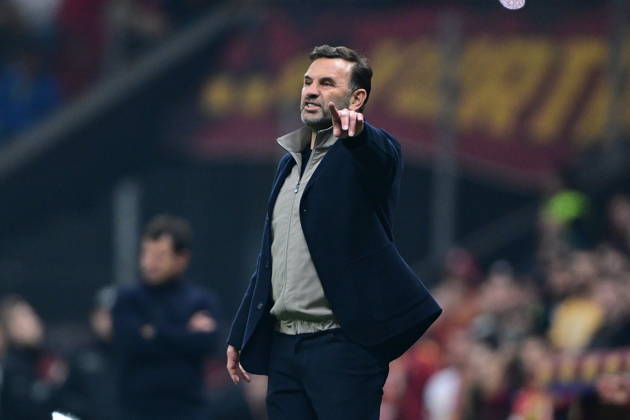 Galatasaray v Kasimpasa - Turkish Super Lig ISTANBUL, TURKIYE - DECEMBER 21: Head coach Okan Buruk of Galatasaray follows the Turkish Super Lig week 17 football match between Galatasaray and Kasimpasa at the RAMS Park in Istanbul, Turkiye on December 21, 2025. Abdulhamid Hosbas Anadolu Istanbul Turkey. Editorial use only. Please get in touch for any other usage. Copyright: x2025xAnadoluxAbdulhamidxHosbasx
