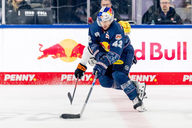 Yasin Ehliz (EHC Red Bull Muenchen, 42) GER, EHC Red Bull Muenchen vs. Loewen Frankfurt, Eishockey, DEL, 32. Spieltag, Saison 2025 2026, 26.12.2025. GER, EHC Red Bull Muenchen vs. Loewen Frankfurt, Eishockey, DEL, 32. Spieltag, Saison 2025 2026, 26.12.2025. Muenchen Copyright: xEibner-Pressefoto HeikexFeinerx EP_HFR