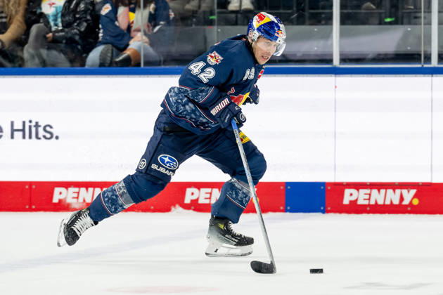 Yasin Ehliz (EHC Red Bull Muenchen, 42) GER, EHC Red Bull Muenchen vs. Augsburger Panther, Eishockey, DEL, 34. Spieltag, Saison 2025 2026, 30.12.2025. GER, EHC Red Bull Muenchen vs. Augsburger Panther, Eishockey, DEL, 34. Spieltag, Saison 2025 2026, 30.12.2025. Muenchen Copyright: xEibner-Pressefoto HeikexFeinerx EP_HFR