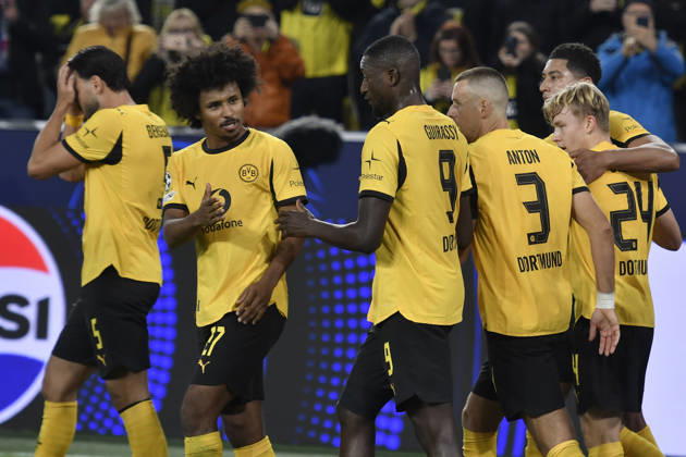 Daniel Svensson (Dortmund 24) jubelt nach dem Tor zum 1:0 mit der Mannschaft 01.10.2025 Fussball, Champions League, Borussia Dortmund vs Athletic Club de Bilbao, Signal Iduna Park, Dortmund,
