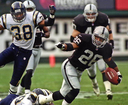November 14, 1999 - Oakland, California, U.S - Oakland Raiders vs. San Diego Chargers at Oakland Alameda County Coliseum Sunday, November 14, 1999. Raiders beat Chargers 28-9. Oakland Raiders running back Napoleon Kaufman Copyright: xAlxGolubx