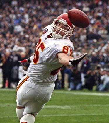 November 28, 1999 - Oakland, California, U.S - Oakland Raiders vs. Kansas City Chiefs at Oakland Alameda County Coliseum Sunday, November 29, 1999. Chiefs beat Raiders 37-34. Kansas City Chiefs tight end Mitch Jacoby Copyright: xAlxGolubx