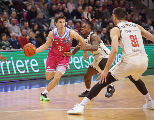 Grayson Murphy Telekom Baskets Bonn vs. BMA365 Bamberg Baskets 14. Speiltag - Saison 2025 26