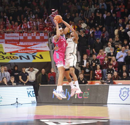 Michael Kessens Telekom Baskets Bonn vs. BMA365 Bamberg Baskets 14. Speiltag - Saison 2025 26